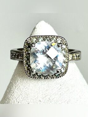 Lia Sophia “At Last” 8.2ct CZ Halo Cocktail Ring Cushion Silver Tone Size 6 Glam